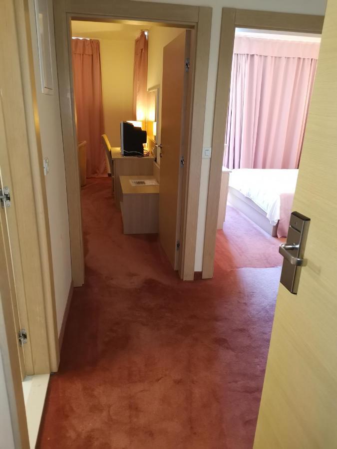 Hotel Quercus Drvenik  Esterno foto