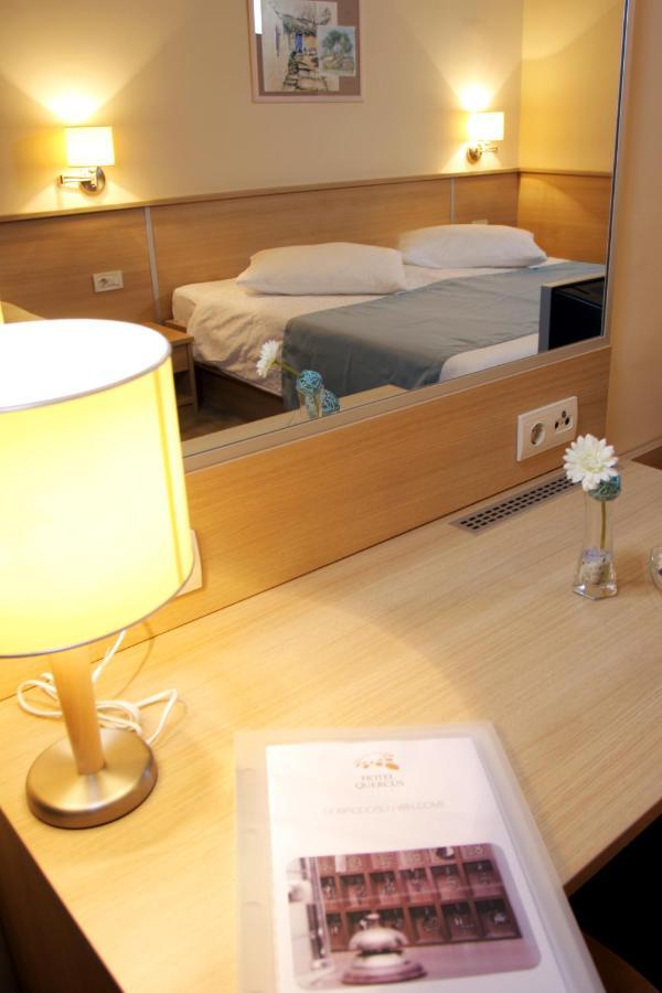 Hotel Quercus Drvenik  Esterno foto
